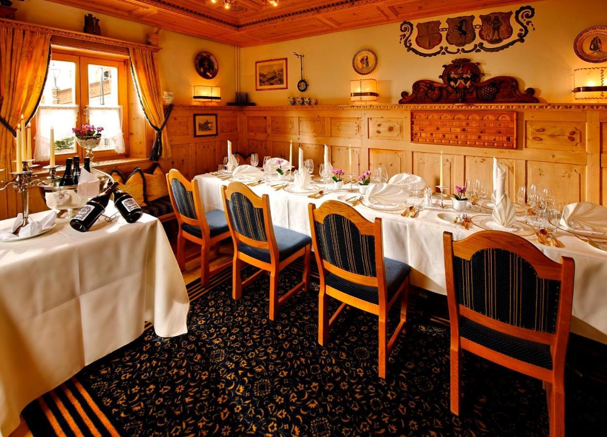 Schlosshotel Chaste 타라스프 외부 사진