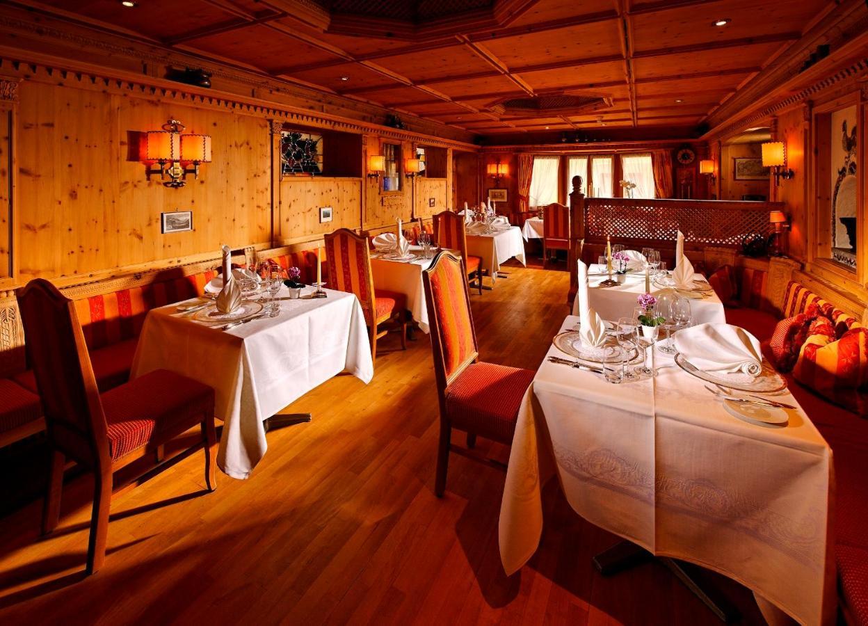 Schlosshotel Chaste 타라스프 외부 사진